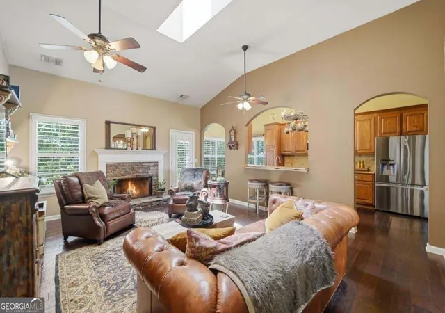 Photo 3 of Single family home for sale at 2085 Habersham Marina Rd, Cumming, GA 30041 | MLS# 10843552 | Listing updated on 2026-10-02