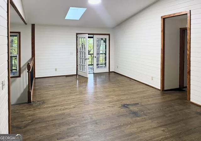 Photo 2 of Single family home for sale at 1227 Cherokee Cir, Ellijay, GA 30536 | MLS# 10880570 | Listing updated on 2026-10-28