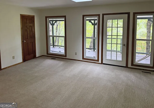 Photo 4 of Single family home for sale at 1227 Cherokee Cir, Ellijay, GA 30536 | MLS# 10880570 | Listing updated on 2026-10-28
