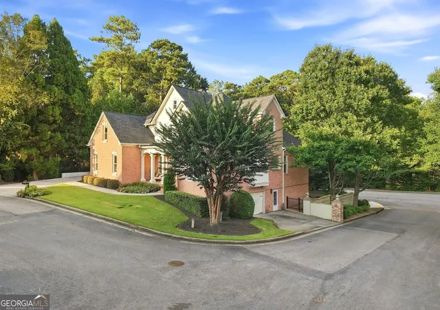Photo 3 of Single family home for sale at 1250 Austin Glen Dr, Atlanta, GA 30338 | MLS# 10849044 | Listing updated on 2026-09-20