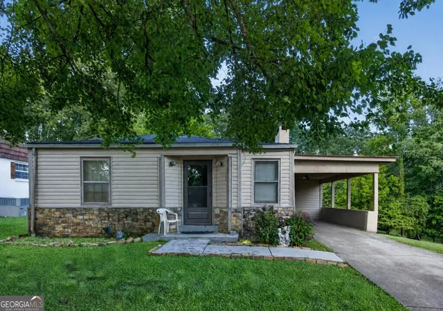 Photo 2 of Single family home for sale at 959 Hillcrest Dr, Mccaysville, GA 30555 | MLS# 10841405 | Listing updated on 2026-09-21