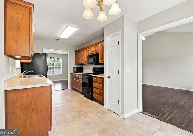 Photo 3 of Single family home for sale at 10 Seay Dr Se, Rome, GA 30161 | MLS# 10844624 | Listing updated on 2026-09-11