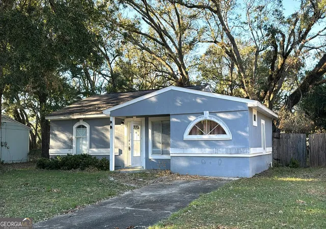 Photo 1 of Single family home for sale at 4670 Durham Dr, Pensacola, FL 32526 | MLS# 10880173 | Listing updated on 2026-10-28