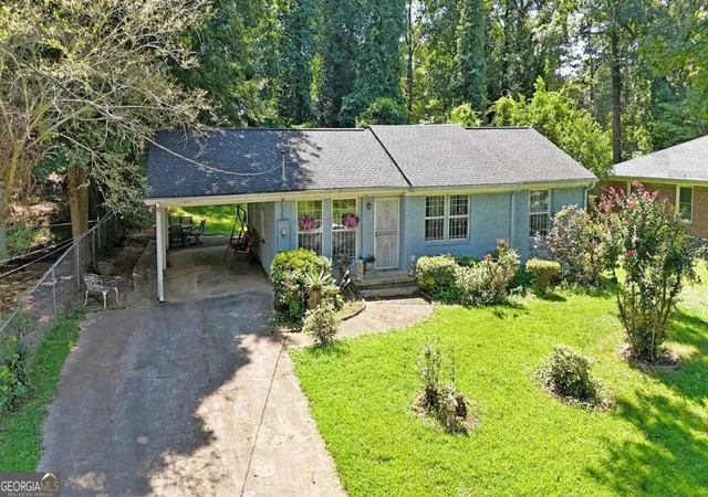 Photo 1 of Single family home for sale at 2985 Catalina Dr, Decatur, GA 30032 | MLS# 10846416 | Listing updated on 2026-10-05