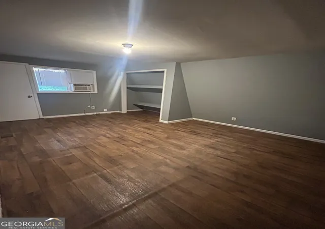 Photo 3 of Single family home for sale at 330 Meadowbrook Dr, Mcdonough, GA 30253 | MLS# 10846669 | Listing updated on 2026-09-30