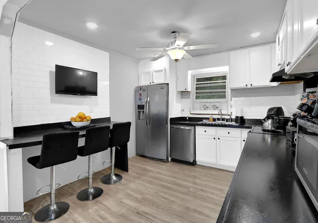 Photo 3 of Single family home for sale at 804 Rowland Rd, Stone Mountain, GA 30083 | MLS# 10840283 | Listing updated on 2026-09-18