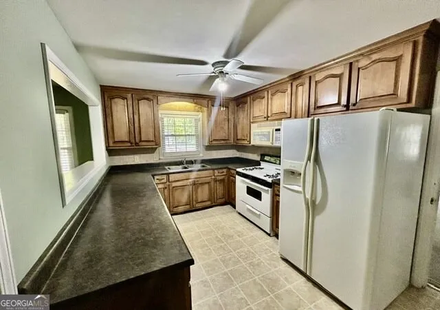Photo 3 of Single family home for sale at 204 Lafayette St, Barnesville, GA 30204 | MLS# 10844163 | Listing updated on 2026-09-28