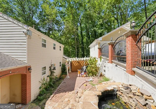 Photo 3 of Single family home for sale at 355 Nottingham Dr, Marietta, GA 30066 | MLS# 10836137 | Listing updated on 2026-09-17