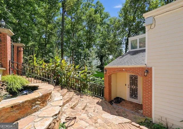 Photo 4 of Single family home for sale at 355 Nottingham Dr, Marietta, GA 30066 | MLS# 10836137 | Listing updated on 2026-09-17
