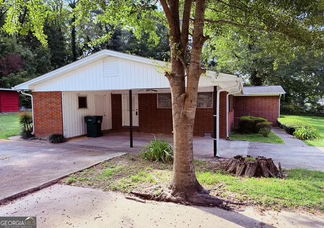 Photo 3 of Single family home for sale at 125 Highway 113 N, Carrollton, GA 30117 | MLS# 10849457 | Listing updated on 2026-10-02