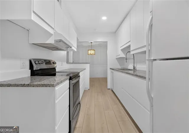Photo 3 of Condo for sale at 725 Dalrymple Rd #7J, Sandy Springs, GA 30328 | MLS# 10819266 | Listing updated on 2026-10-04