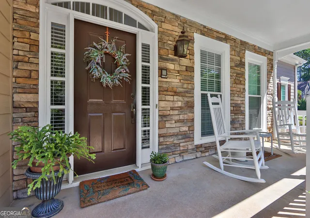 Photo 4 of Single family home for sale at 2315 Walnut Grv Way, Suwanee, GA 30024 | MLS# 10844487 | Listing updated on 2026-09-11