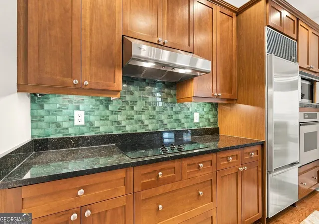 Photo 4 of Condo for sale at 2828 Peachtree Rd NW #1204, Atlanta, GA 30305 | MLS# 10851661 | Listing updated on 2026-10-07