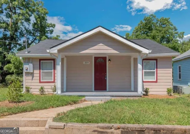 Photo 2 of Single family home for sale at 204 Mill St, Barnesville, GA 30204 | MLS# 10844622 | Listing updated on 2026-09-25