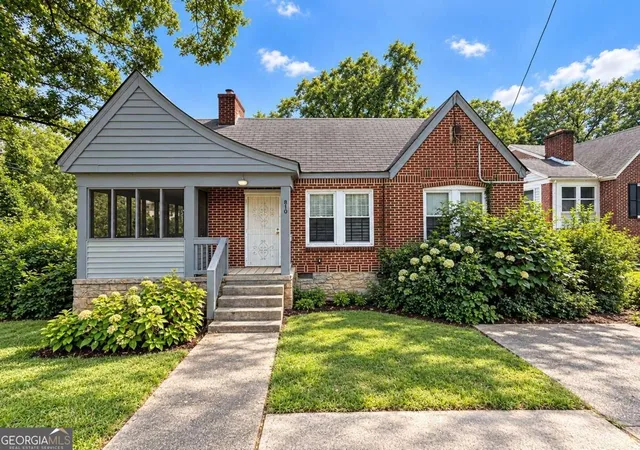 Photo 1 of Sale Pending at 240 Westview Pl Sw, Atlanta, GA 30314 | MLS# 10849855 | Listing updated on 2026-10-30