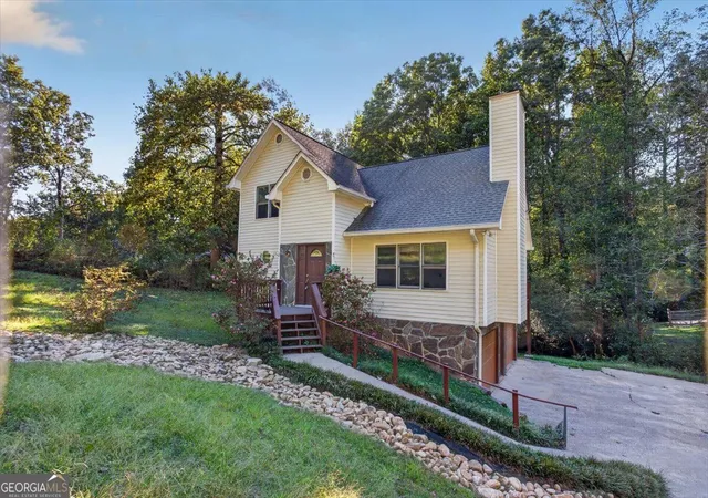 Photo 1 of Single family home for sale at 190 Lori Ln, Canton, GA 30114 | MLS# 10786458 | Listing updated on 2026-10-23