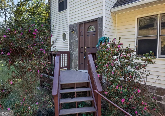 Photo 2 of Single family home for sale at 190 Lori Ln, Canton, GA 30114 | MLS# 10786458 | Listing updated on 2026-10-23