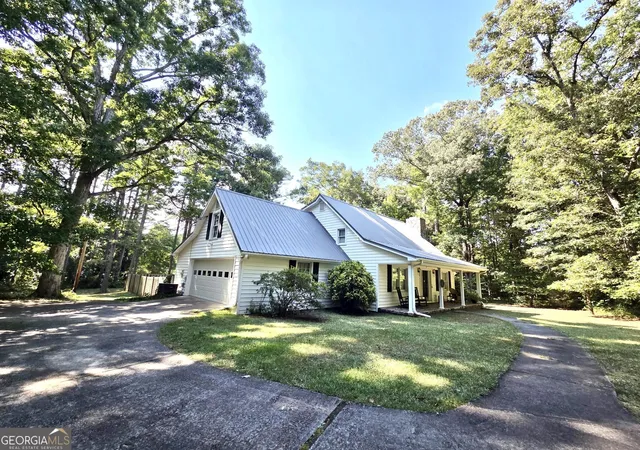 Photo 2 of Single family home for sale at 8 Rover Rd, Williamson, GA 30292 | MLS# 10837475 | Listing updated on 2026-09-02