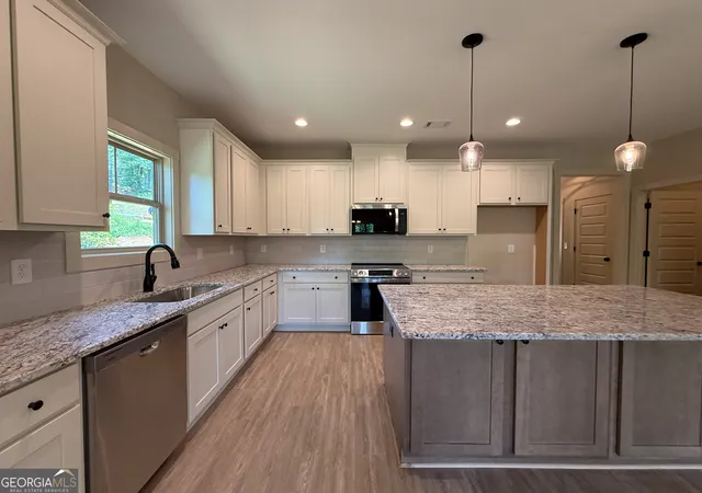Photo 3 of Single family home for sale at 365 Hunts Ridge Dr, Cleveland, GA 30528 | MLS# 10735779 | Listing updated on 2026-09-05