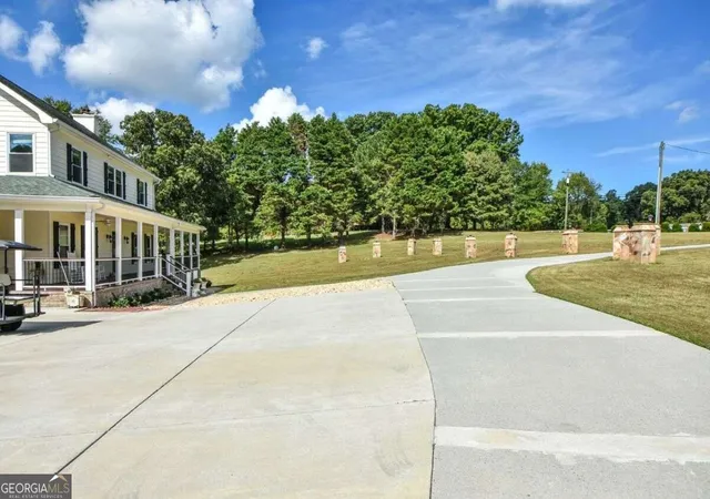 Photo 3 of Single family home for sale at 3600 Thompson Ml Rd, Buford, GA 30519 | MLS# 10849925 | Listing updated on 2026-10-05