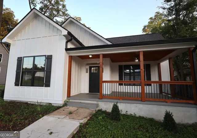 Photo 1 of Single family home for sale at 509 College St, Rockmart, GA 30153 | MLS# 10841785 | Listing updated on 2026-09-08