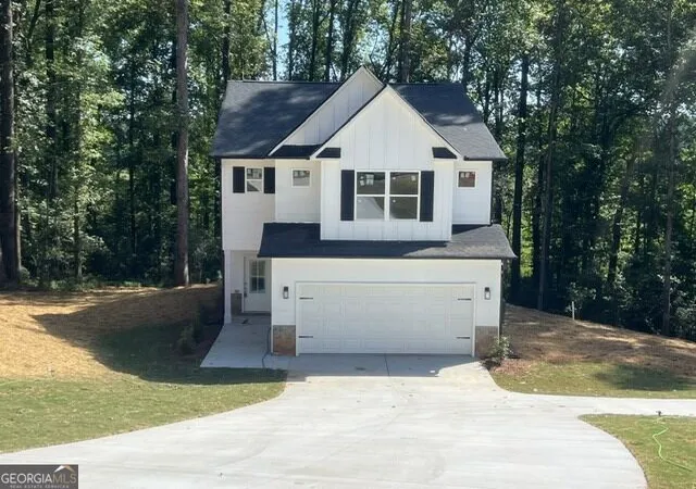 Photo 1 of Sale Pending at 318 Stonington Dr, Mount Airy, GA 30563 | MLS# 10779947 | Listing updated on 2026-09-24