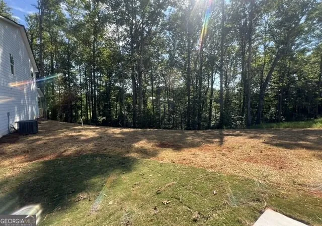 Photo 3 of Sale Pending at 318 Stonington Dr, Mount Airy, GA 30563 | MLS# 10779947 | Listing updated on 2026-09-24