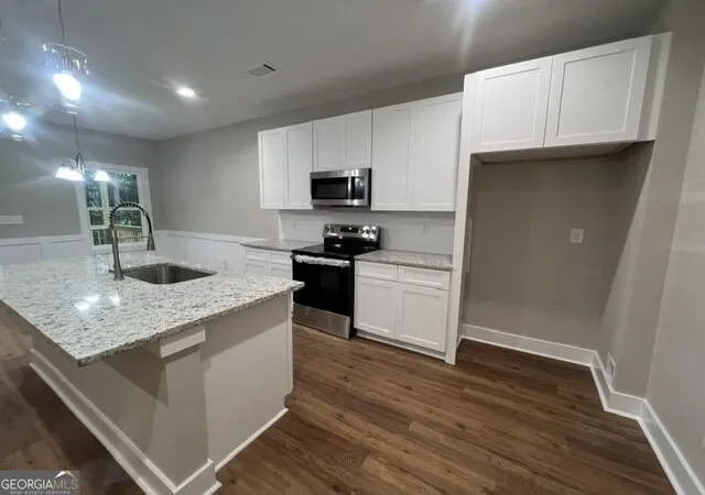 Photo 3 of Sale Pending at 318 Stonington Dr, Mount Airy, GA 30563 | MLS# 10779947 | Listing updated on 2026-09-24