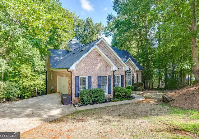 Photo 2 of Single family home for sale at 1340 Calls Crk Cir, Watkinsville, GA 30677 | MLS# 10840634 | Listing updated on 2026-09-13