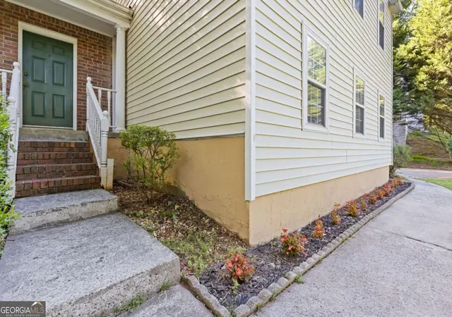 Photo 3 of Single family home for sale at 3877 Peachtree Corners Cir, Peachtree Corners, GA 30092 | MLS# 10843241 | Listing updated on 2026-09-10