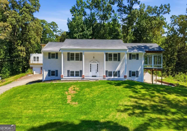 Photo 1 of Single family home for sale at 3257 S Bay Dr, Jonesboro, GA 30236 | MLS# 10832929 | Listing updated on 2026-10-03