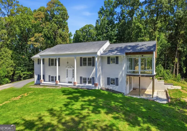 Photo 2 of Single family home for sale at 3257 S Bay Dr, Jonesboro, GA 30236 | MLS# 10832929 | Listing updated on 2026-10-03
