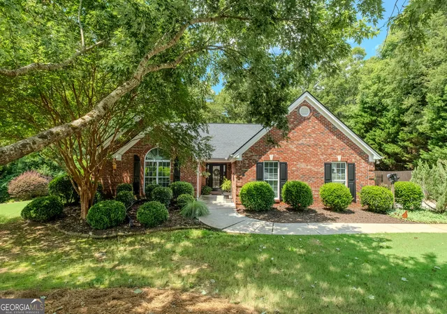 Photo 1 of Sale Pending at 1170 Glen Ln, Bishop, GA 30621 | MLS# 10845182 | Listing updated on 2026-09-13