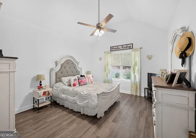 Photo 3 of Sale Pending at 164 Oak Hvn Ln, Barnesville, GA 30204 | MLS# 10847401 | Listing updated on 2026-09-20