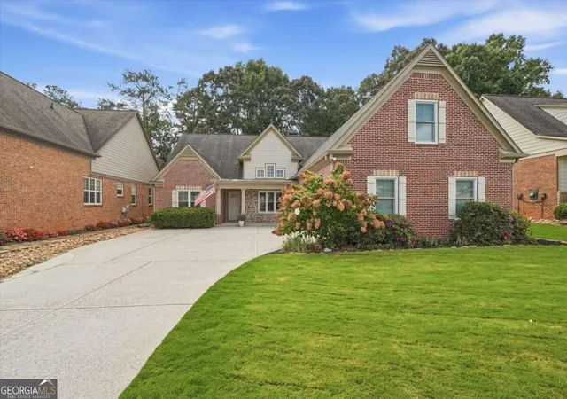 Photo 2 of Single family home for sale at 5520 Brighton Rose Ln, Sugar Hill, GA 30518 | MLS# 10852663 | Listing updated on 2026-10-09