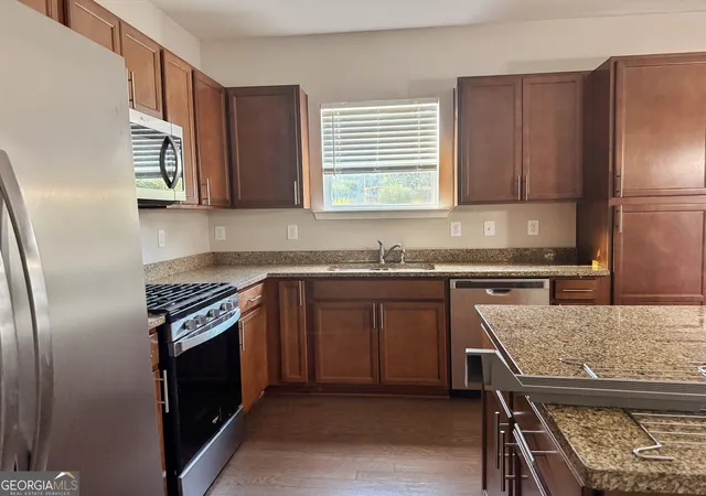 Photo 3 of Single family home for sale at 280 Paulownia Cir, Mcdonough, GA 30253 | MLS# 10840745 | Listing updated on 2026-09-18
