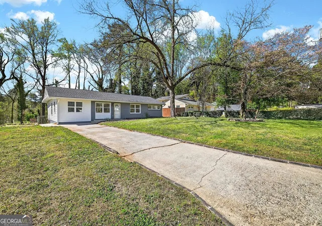 Photo 2 of Single family home for sale at 3045 Lindon Ln, Decatur, GA 30033 | MLS# 10840104 | Listing updated on 2026-09-18