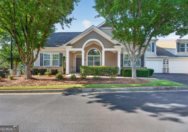 Photo 4 of Condo for sale at 2708 Grapevine Cir #2004, Cumming, GA 30041 | MLS# 10841358 | Listing updated on 2026-09-10