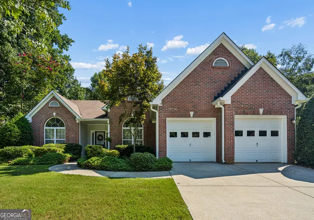 Photo 2 of Single family home for sale at 1190 Sunhill Dr, Lawrenceville, GA 30043 | MLS# 10793372 | Listing updated on 2026-09-18