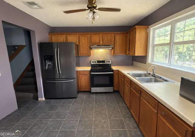 Photo 2 of Single family home for sale at 3931 Landgraf Cvs, Decatur, GA 30034 | MLS# 10841435 | Listing updated on 2026-10-18