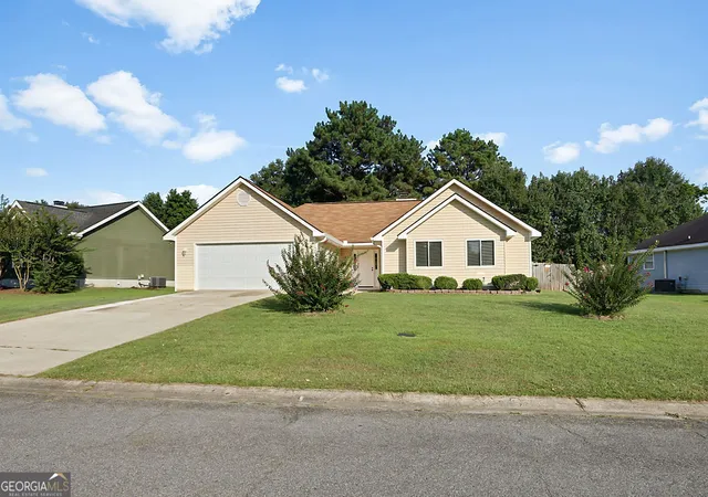Photo 1 of Single family home for sale at 731 Gateway Dr, Bonaire, GA 31005 | MLS# 10849881 | Listing updated on 2026-09-23