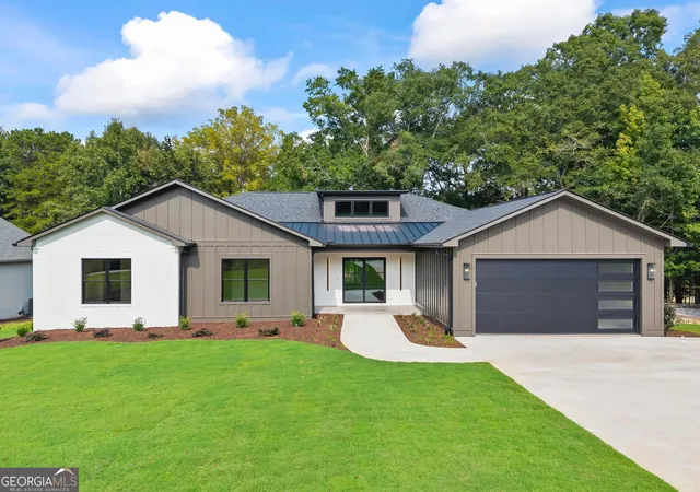 Photo 1 of Single family home for sale at 380 Capri Point, Lavonia, GA 30553 | MLS# 10848762 | Listing updated on 2026-10-02