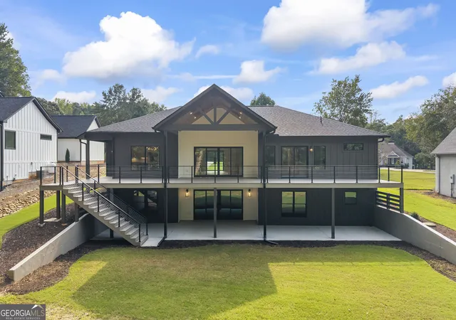 Photo 2 of Single family home for sale at 380 Capri Point, Lavonia, GA 30553 | MLS# 10848762 | Listing updated on 2026-10-02
