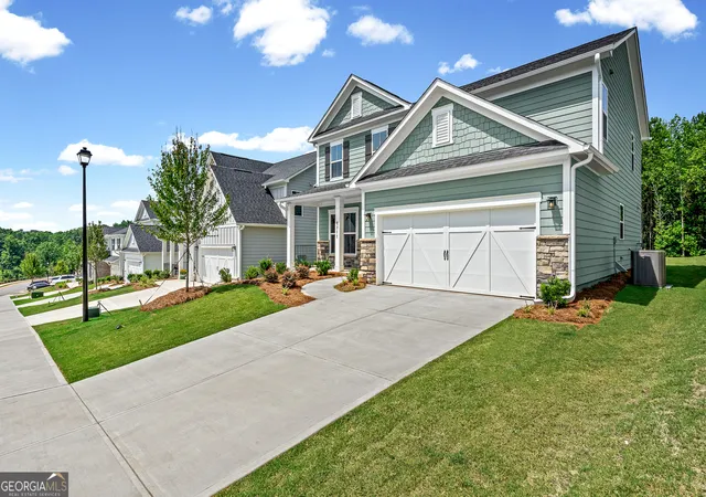Photo 3 of Single family home for sale at 4711 Wilderness Trl, Flowery Branch, GA 30542 | MLS# 10839385 | Listing updated on 2026-09-07