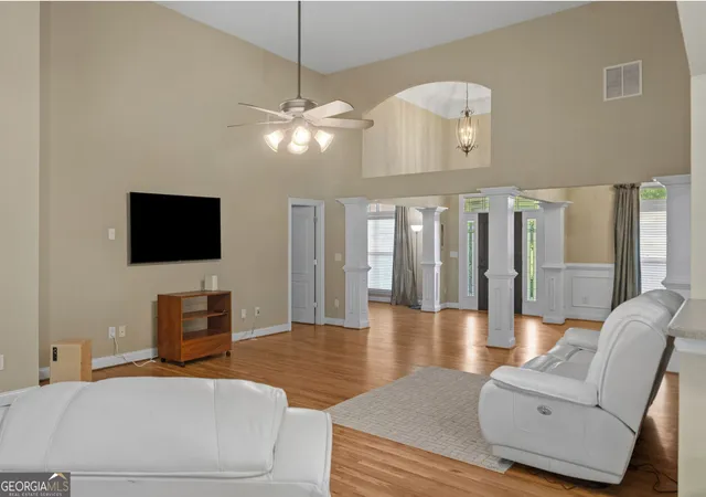 Photo 3 of Single family home for sale at 5464 Woodrun Ct, Braselton, GA 30517 | MLS# 10846586 | Listing updated on 2026-10-06