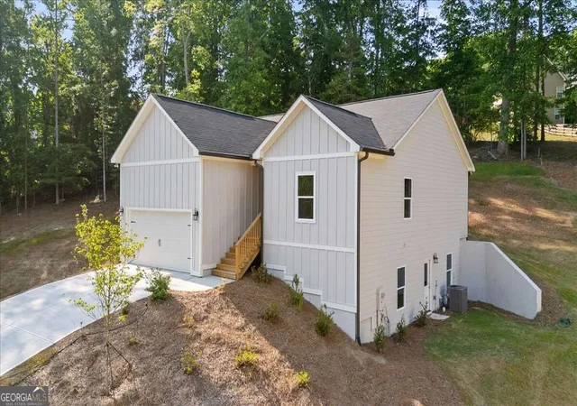 Photo 3 of Single family home for sale at 6220 Carlys Way, Gainesville, GA 30506 | MLS# 10839413 | Listing updated on 2026-09-03