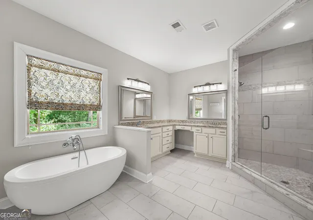 Photo 3 of Single family home for sale at 775 Vaughn Rd, Newnan, GA 30265 | MLS# 10844533 | Listing updated on 2026-10-05