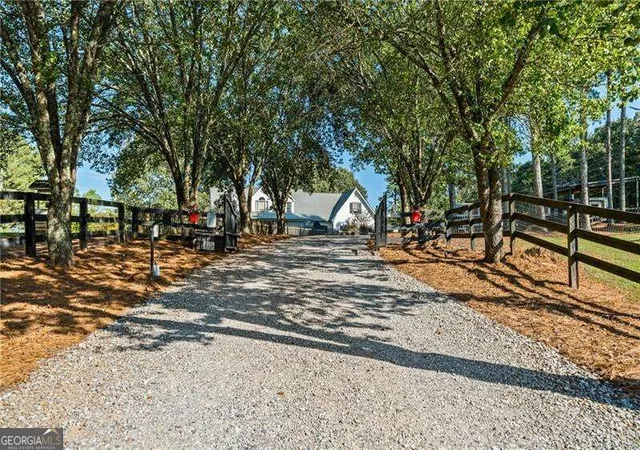 Photo 2 of Single family home for sale at 3204 Reavis Mountain Rd, Ball Ground, GA 30107 | MLS# 10850181 | Listing updated on 2026-10-05