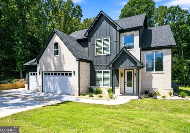 Photo 2 of Single family home for sale at 2545 Aniki Bee Dr, Monroe, GA 30656 | MLS# 10846027 | Listing updated on 2026-09-28