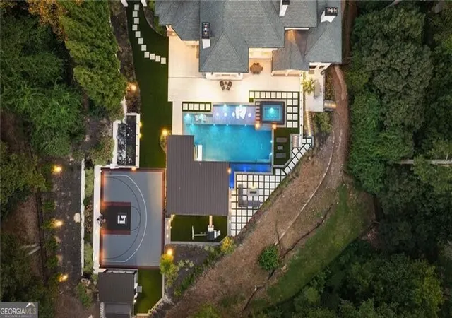 Photo 3 of Mansion for sale at 4870 Northside Dr, Sandy Springs, GA 30327 | MLS# 10839148 | Listing updated on 2026-09-22